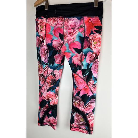Lululemon Run Inspire Crop Floral Print Capri Pants Secret Garden Pink Size 6 - Picture 9 of 10